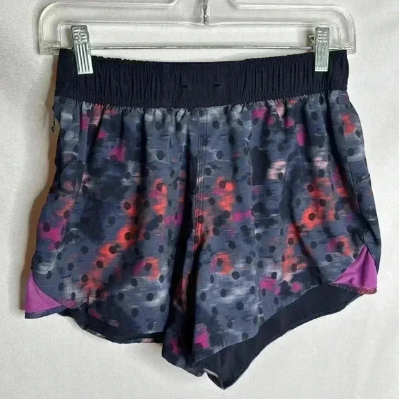 Lululemon Colorful Polkadot High  Rise Reversible Shorts 4" - Picture 1 of 7